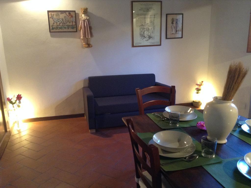 Vellutini Number One Apartment ฟลอเรนซ์ ห้อง รูปภาพ